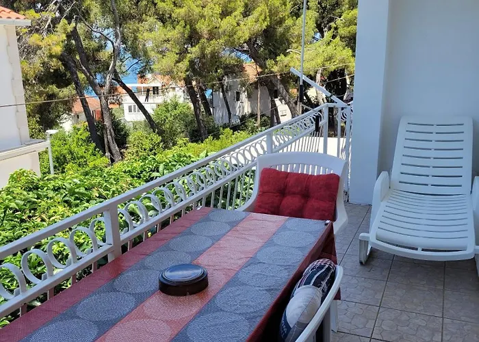 Apartamento With Parking Space Sutivan, Brac - 5629
