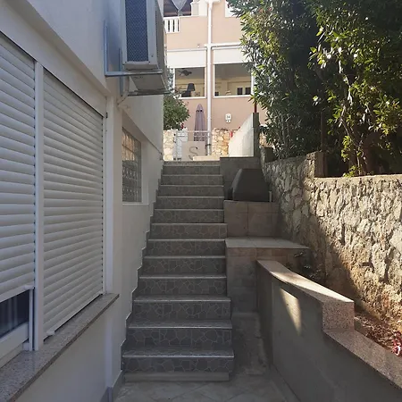 Daire With Parking Space Sutivan, Brac - 5629 Sutivan