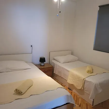 With A Parking Space Sutivan, Brac - 5629 Apartamento