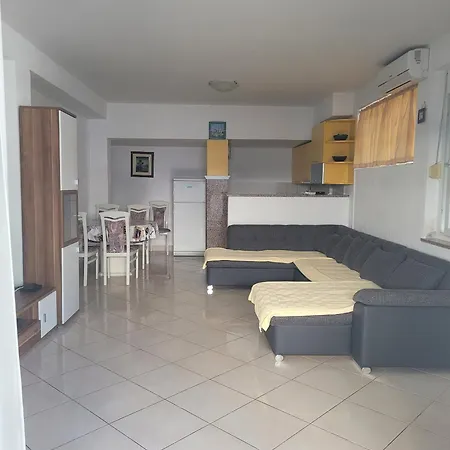 With A Parking Space Sutivan, Brac - 5629 Apartamento Sutivan